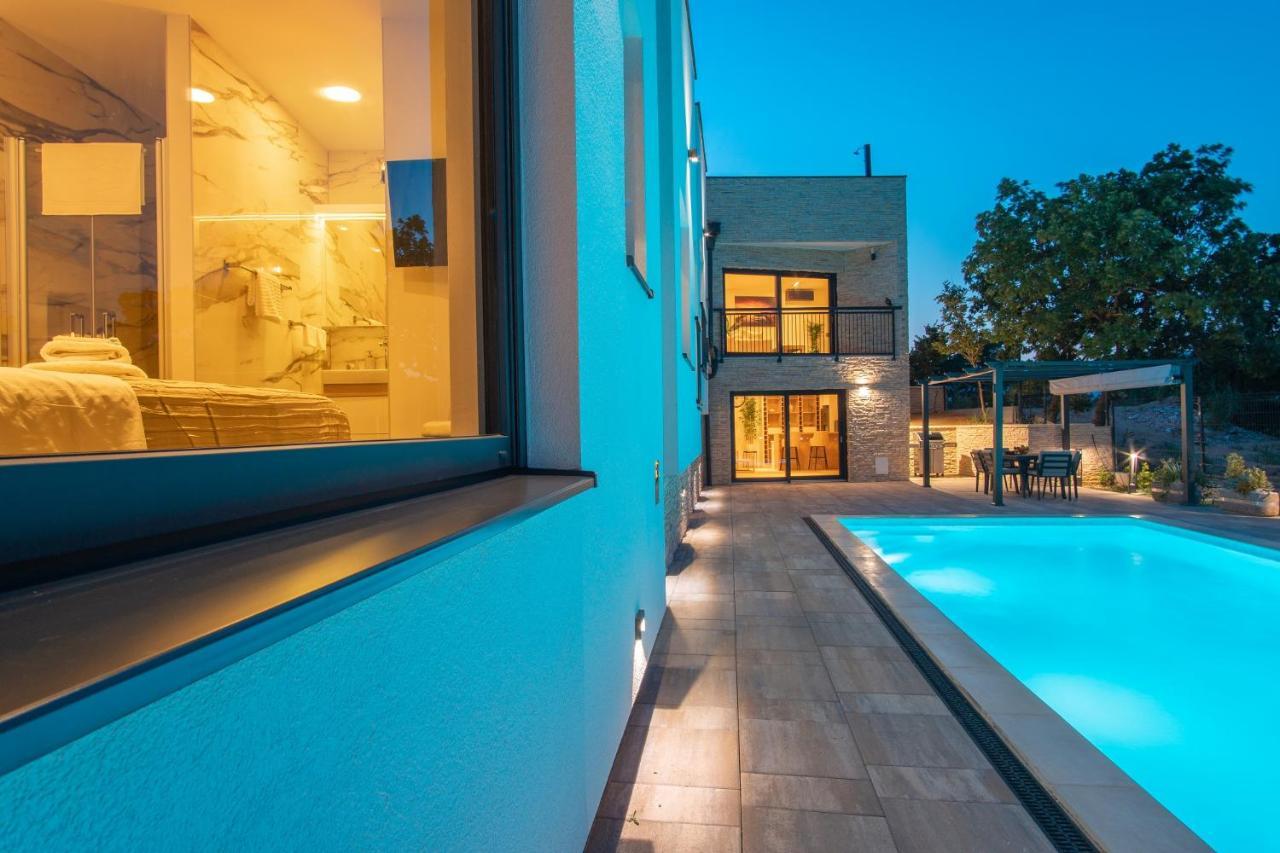 Perla Nera Heated Pool & Sauna Stan Trigraci Exterior foto