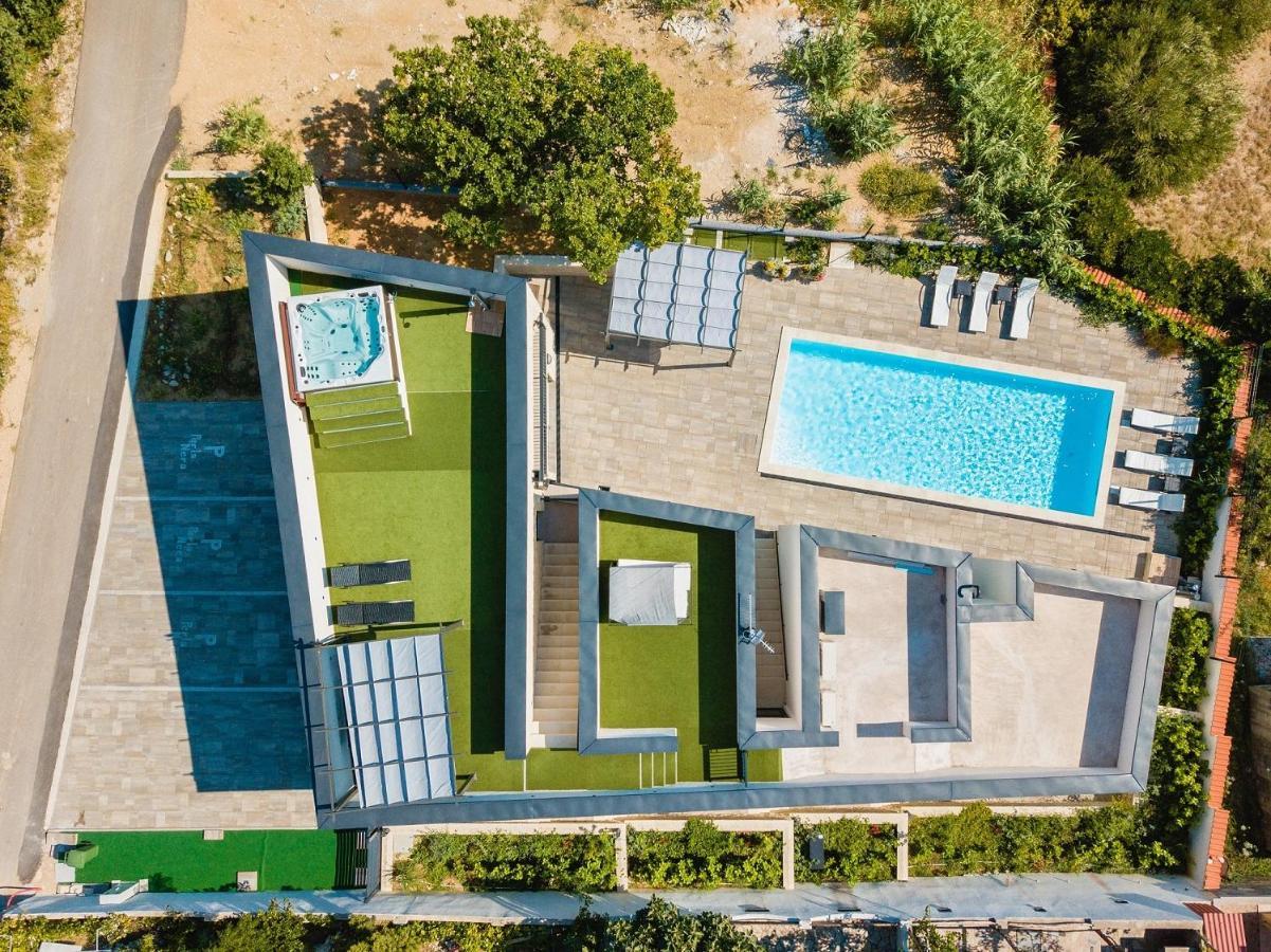 Perla Nera Heated Pool & Sauna Stan Trigraci Exterior foto